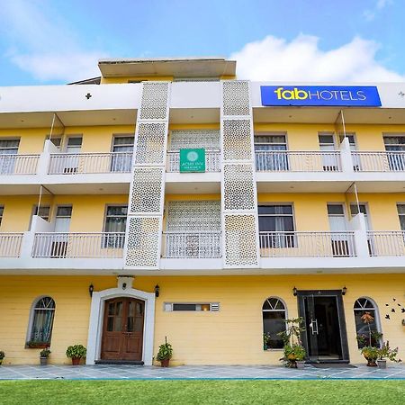 Fabhotel Aravali Suites Γκουργκάον Εξωτερικό φωτογραφία