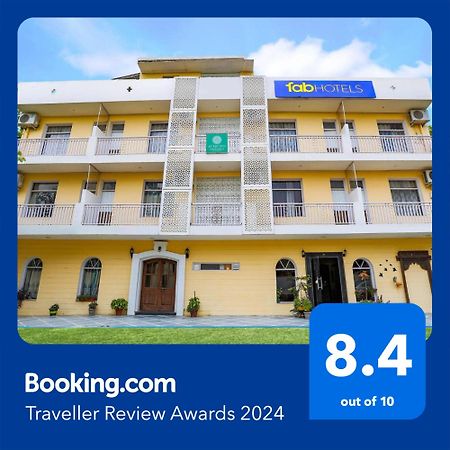 Fabhotel Aravali Suites Γκουργκάον Εξωτερικό φωτογραφία