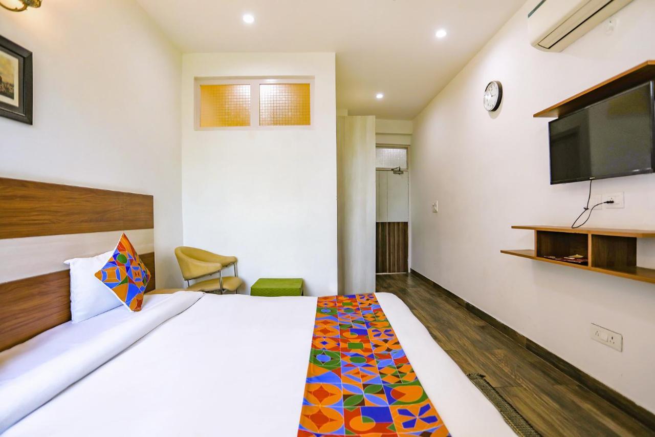 Fabhotel Aravali Suites Γκουργκάον Εξωτερικό φωτογραφία