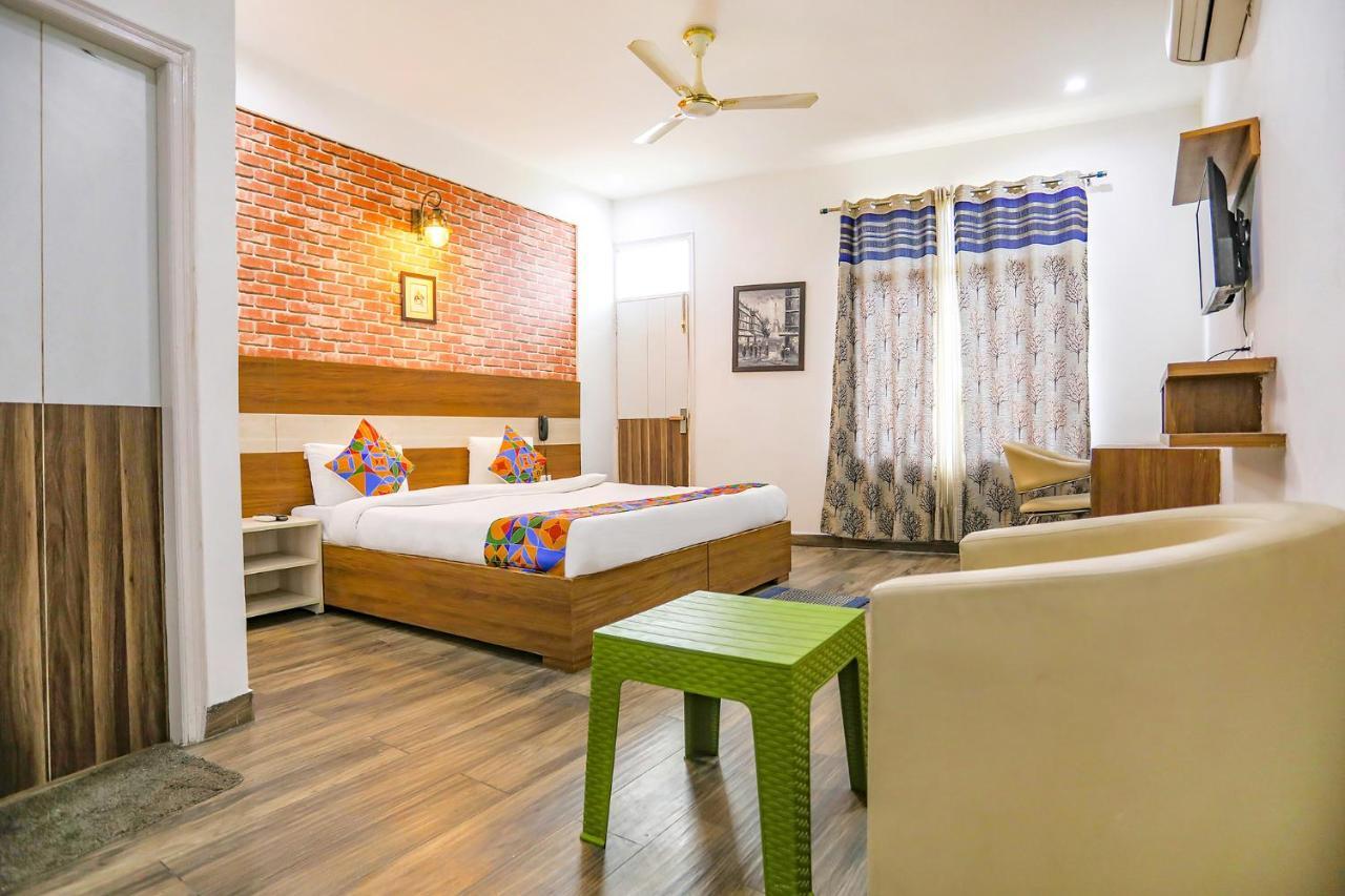 Fabhotel Aravali Suites Γκουργκάον Εξωτερικό φωτογραφία