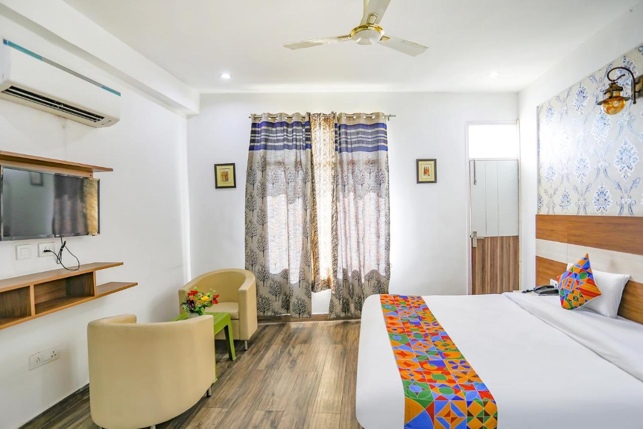 Fabhotel Aravali Suites Γκουργκάον Εξωτερικό φωτογραφία